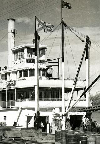 paddle wheel steamer yukon at nenana